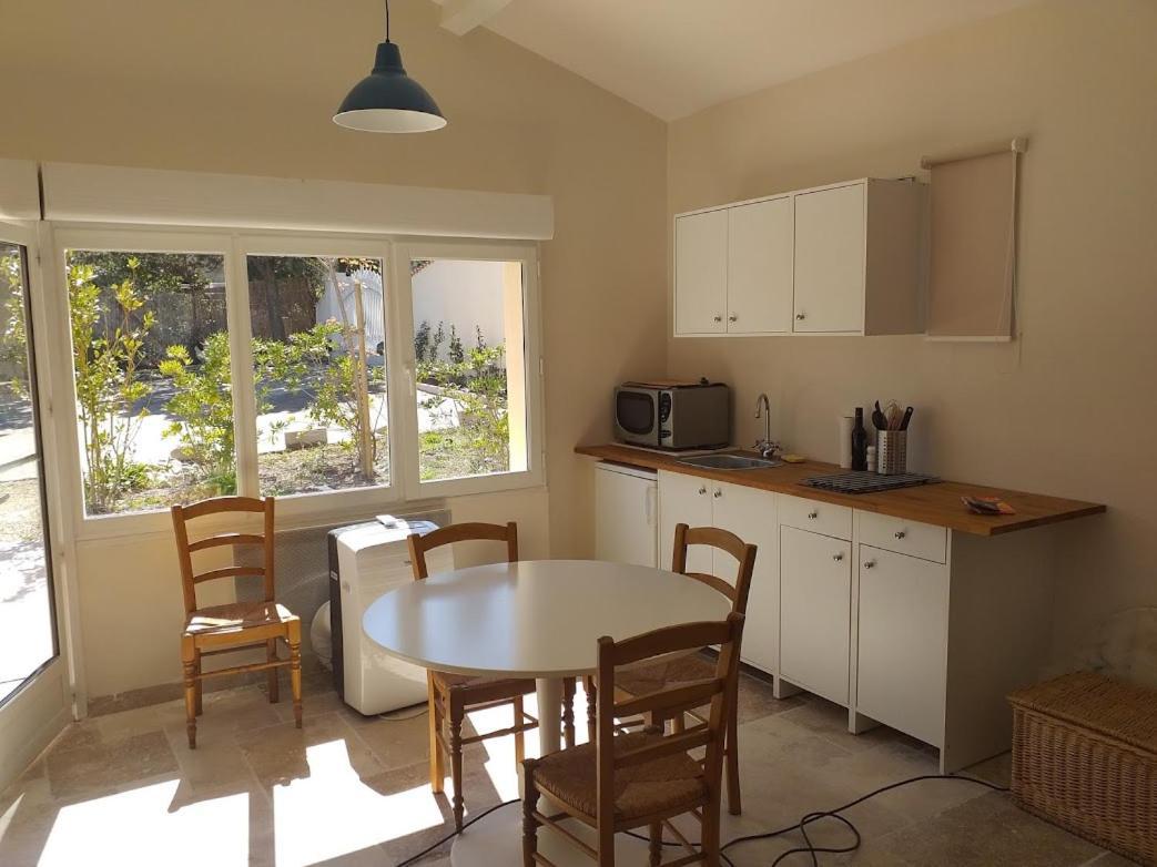 Studio"Le Petit Jas" Chateauneuf-de-Gadagne Ngoại thất bức ảnh