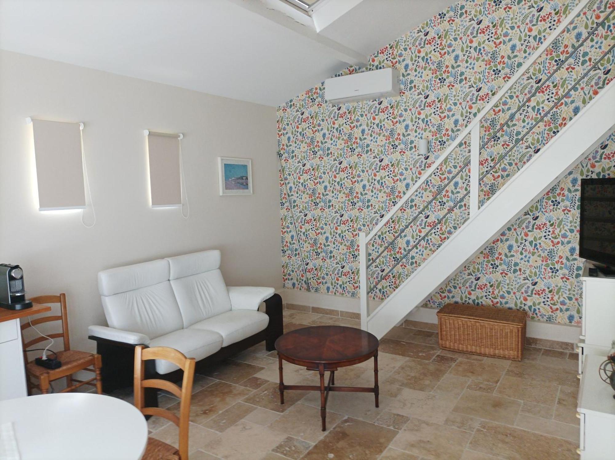 Studio"Le Petit Jas" Chateauneuf-de-Gadagne Ngoại thất bức ảnh